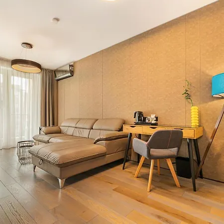 Promenada Apartment *